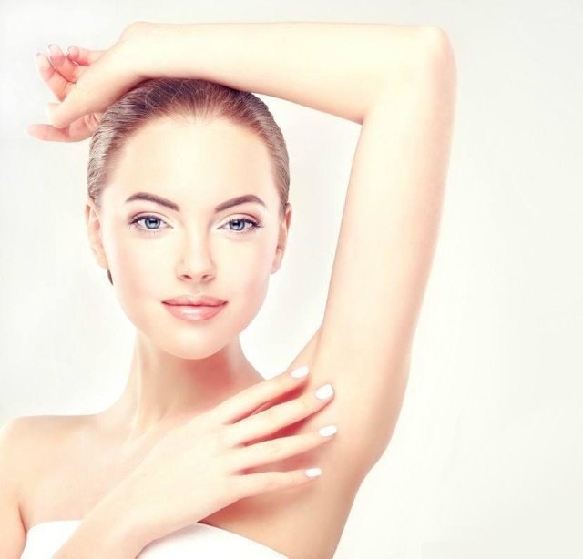 ΑΠΟΤΡΙΧΩΣΗ LASER IPL